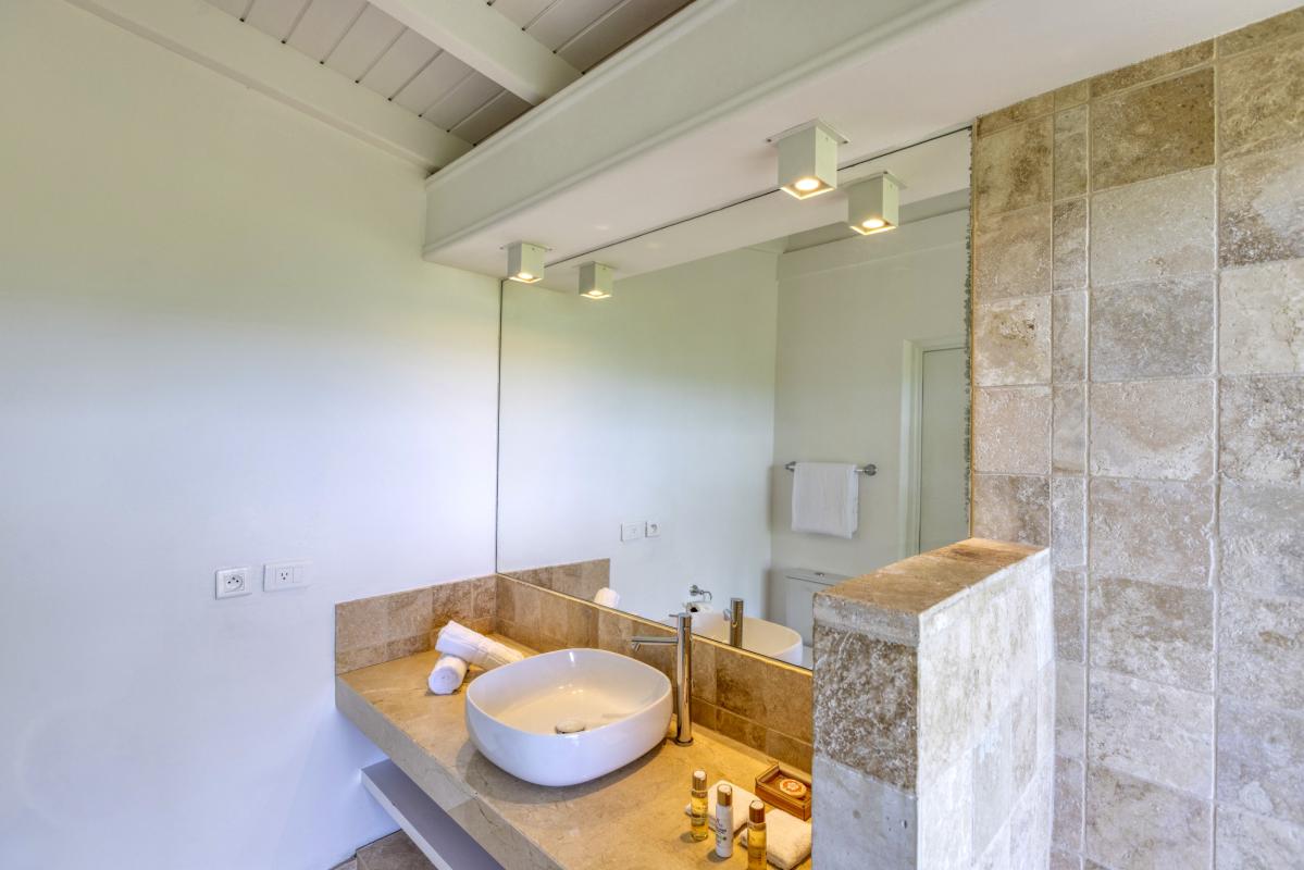 20.Location Villa piscine vue mer Terres Basses Saint Martin